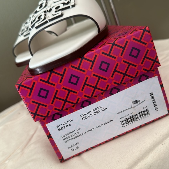 Tory Burch Ines Slide - Picture 6 of 12